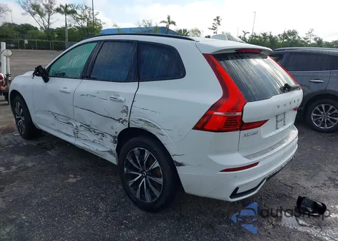 2024 Volvo Xc60 B5 Core Dark Theme из США, поврежденный, VIN YV4L12RK2R1910232